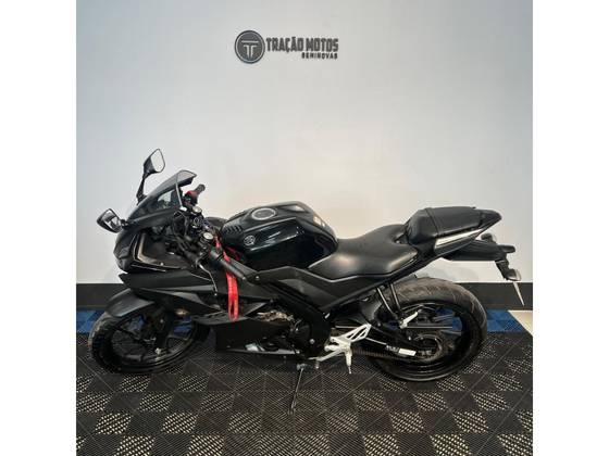 YAMAHA YZF R15 